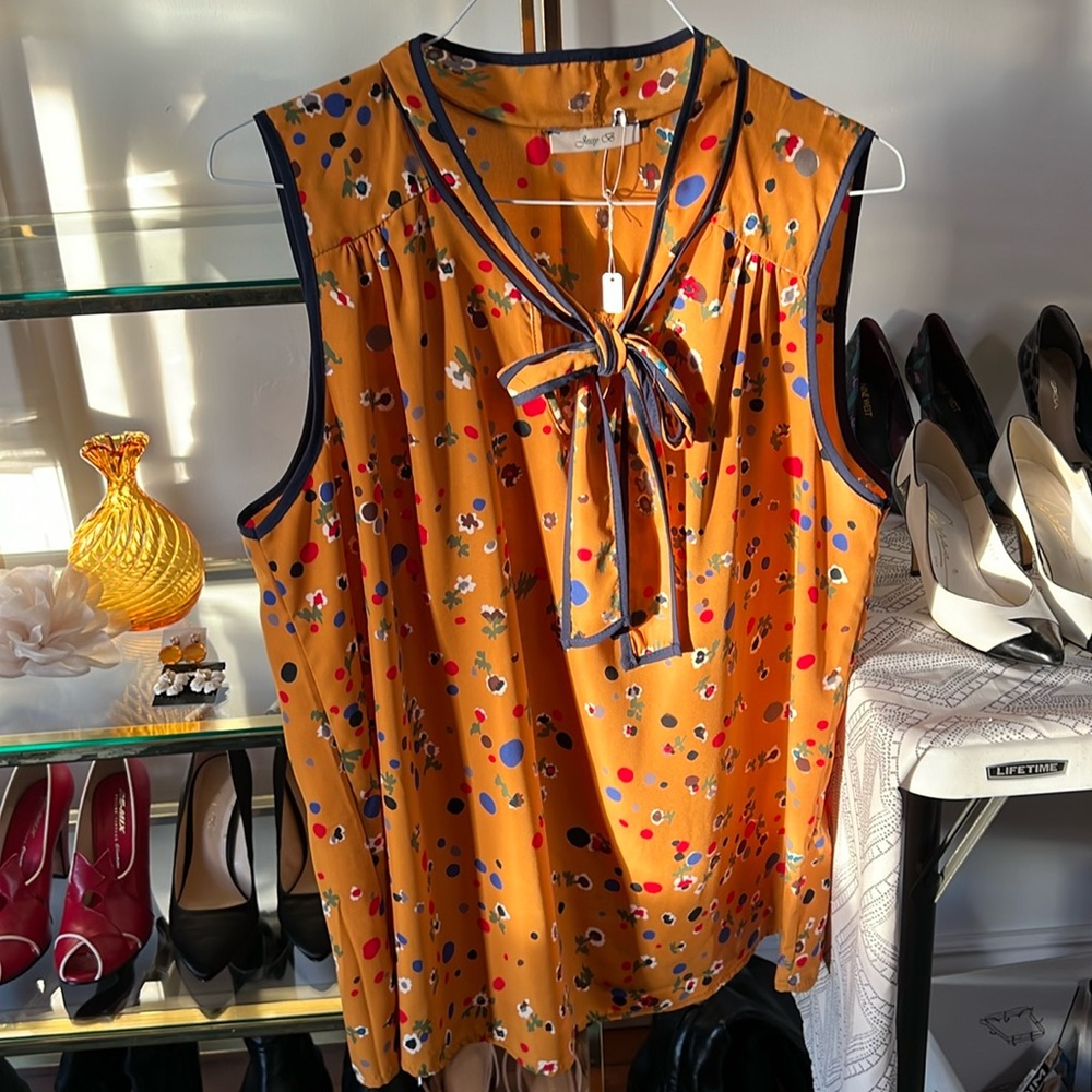 Retro Blouse With Mod Print